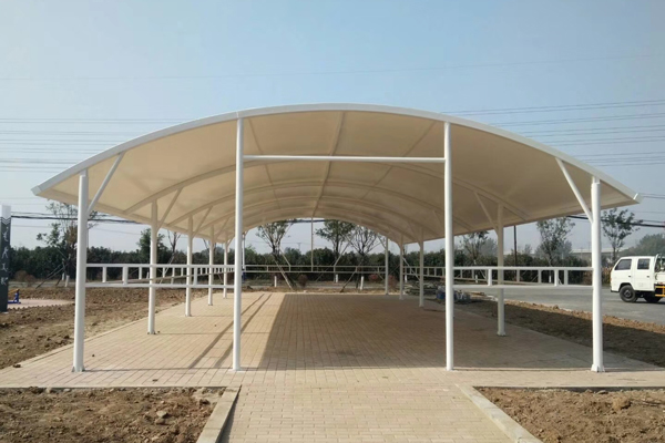 海口膜結(jié)構(gòu)車(chē)棚的占地面積與什么因素有關(guān)？