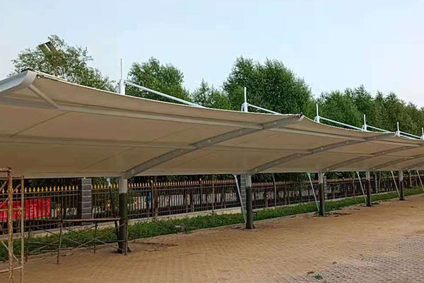 海口膜結構車棚一般都是采用哪些材料制作的？